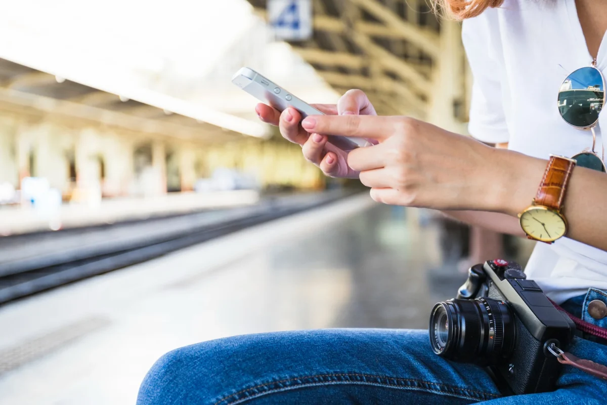 why choose eSIM SFR and RED